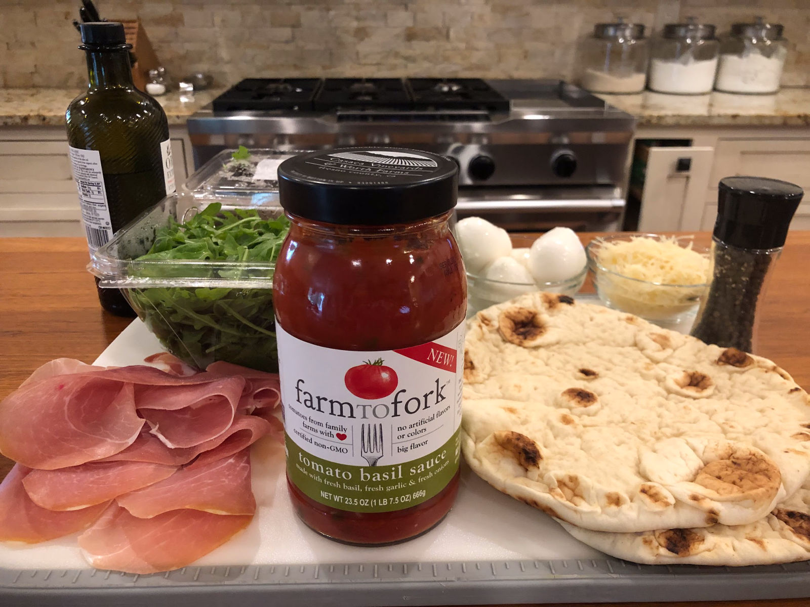 Try This Delicious Prosciutto & Burrata Flatbread Made With FarmToFork™ Pasta Sauce - Save NOW At Publix on I Heart Publix