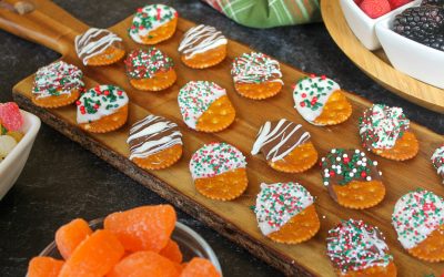 Create A Delicious Treat For Your Holiday Guests – Try These Chocolate-Dipped Town House® FlipSides