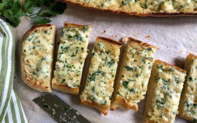 Save BIG On Hellmann’s Mayonnaise & Serve Up A Batch Of Garlic Parmesan Bread With Your Next Pasta Dinner