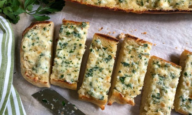 Save BIG On Hellmann’s Mayonnaise & Serve Up A Batch Of Garlic Parmesan Bread With Your Next Pasta Dinner