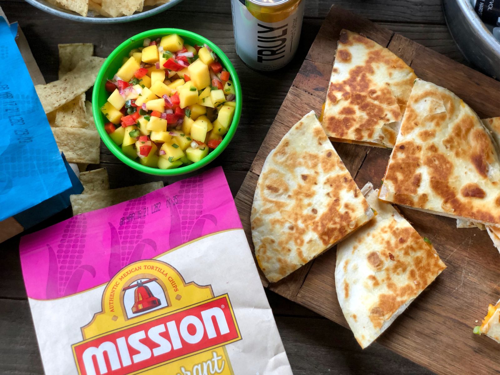 With Truly® Hard Seltzer & Mission® Flavor Always Wins – Find Everything You Need At Publix To Serve Up Great Taste On Game Day (+ Earn Cash Back!)