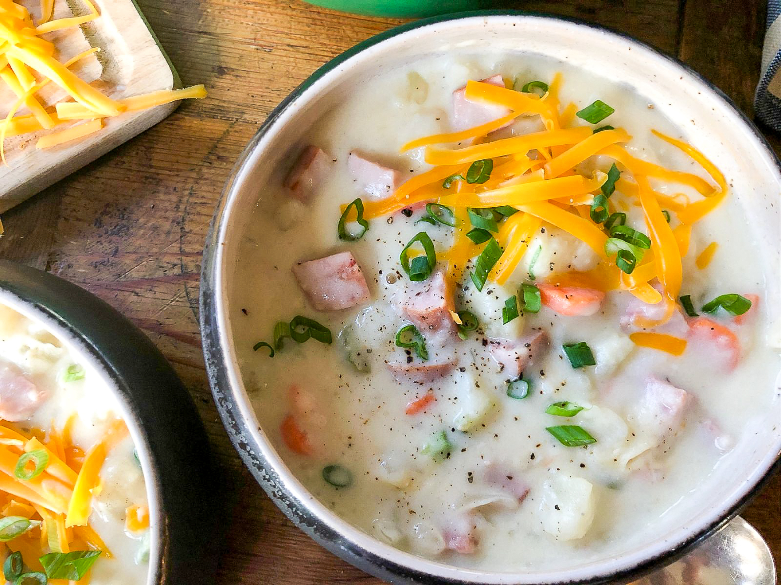 Smoked-Sausage-And-Potato-Soup-1-1600×1200-2