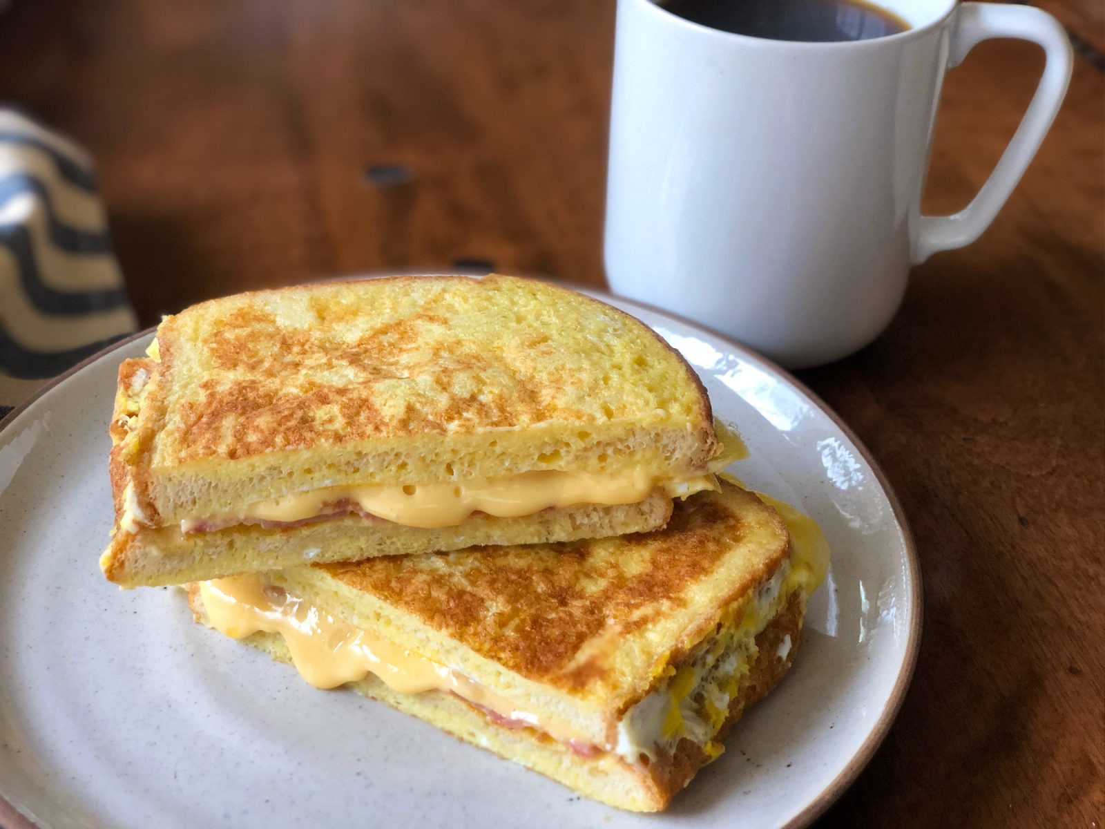 Try A Bacon & Cheese Omelet Sandwich For A Quick And Delicious Breakfast You Can Enjoy Any Day