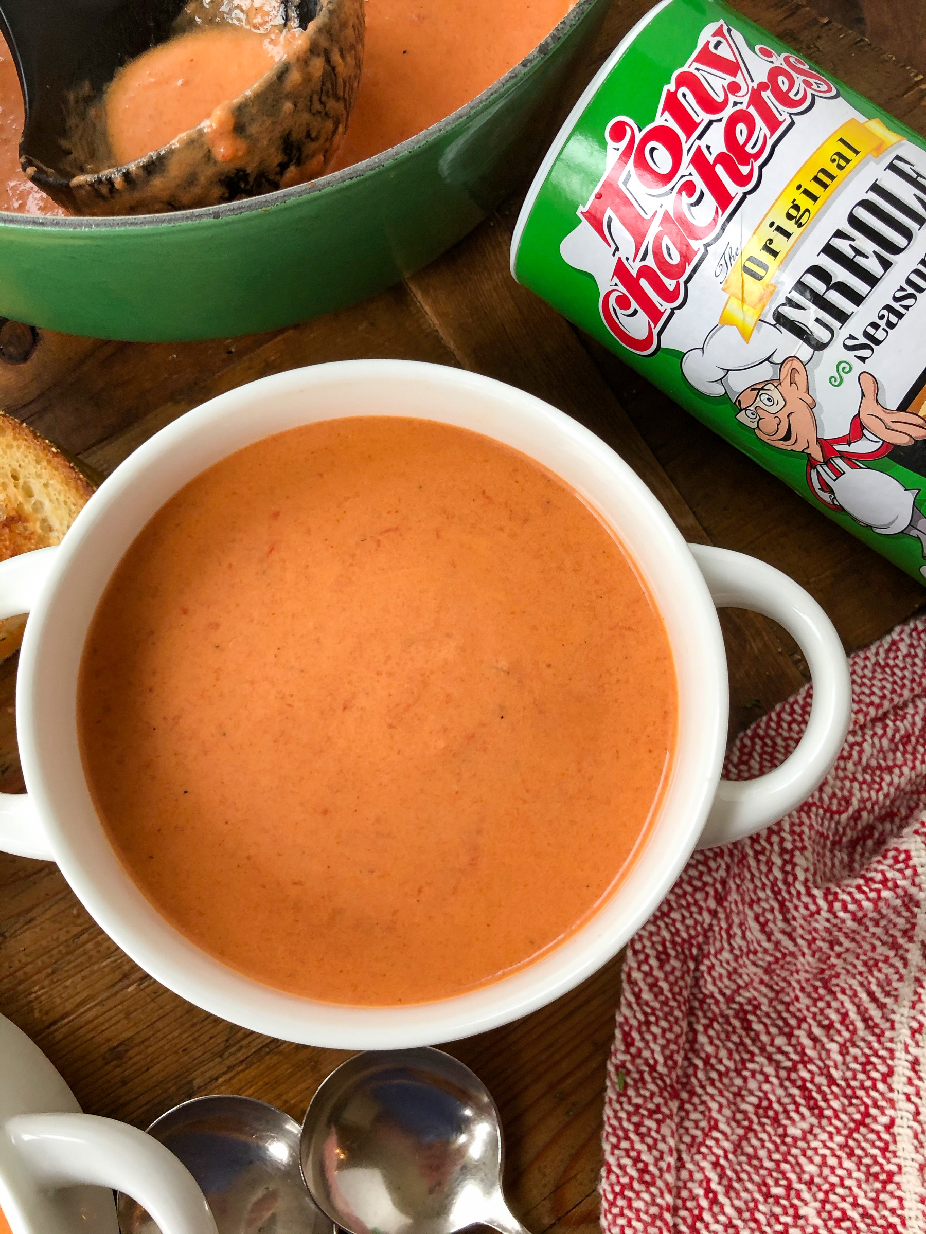 Cajun Tomato Bisque - Easy & Delicious Weeknight Recipe Your Family Will Love! on I Heart Publix 1