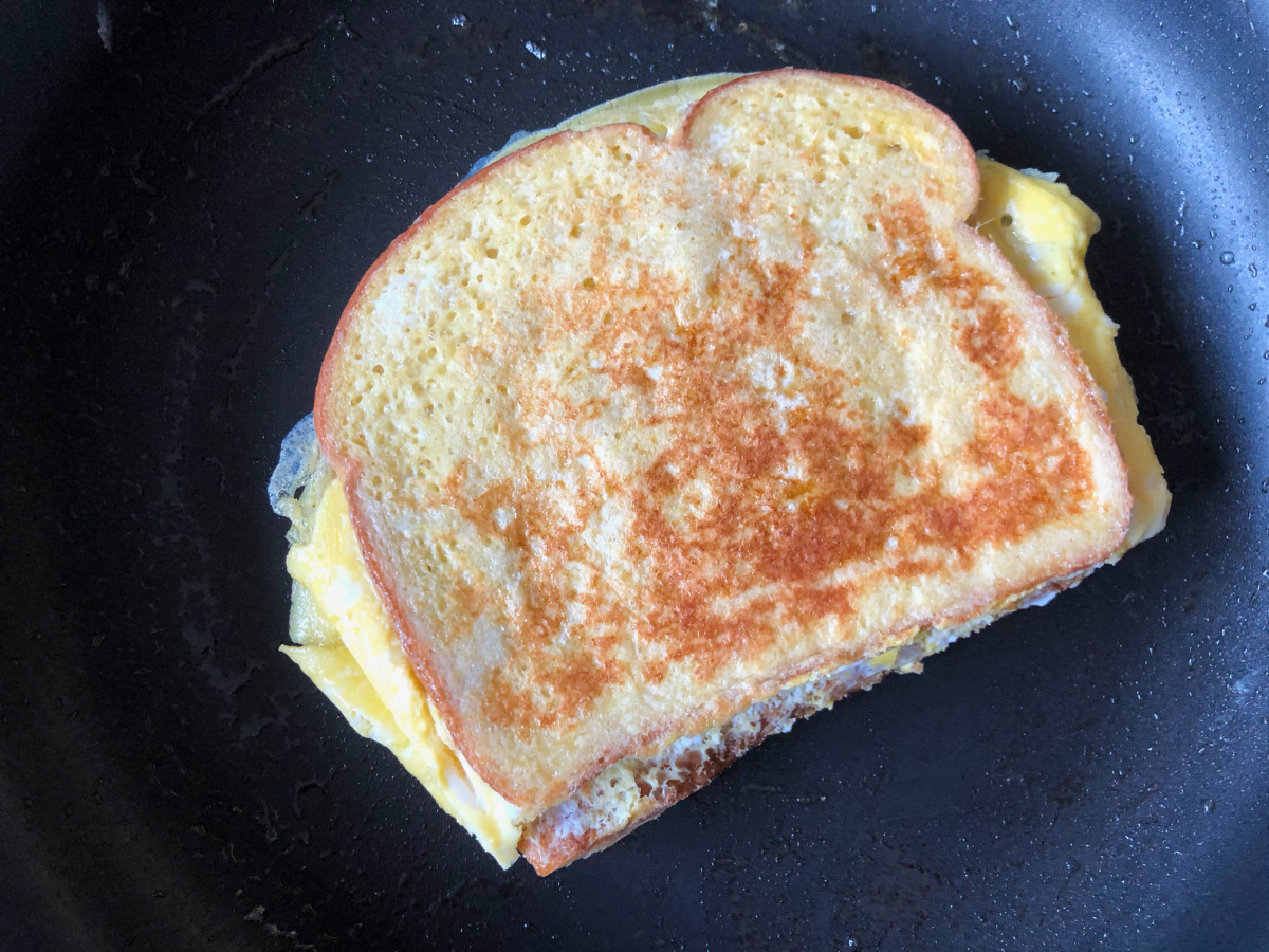 Bacon & Cheese Omelet Sandwich on I Heart Publix 3