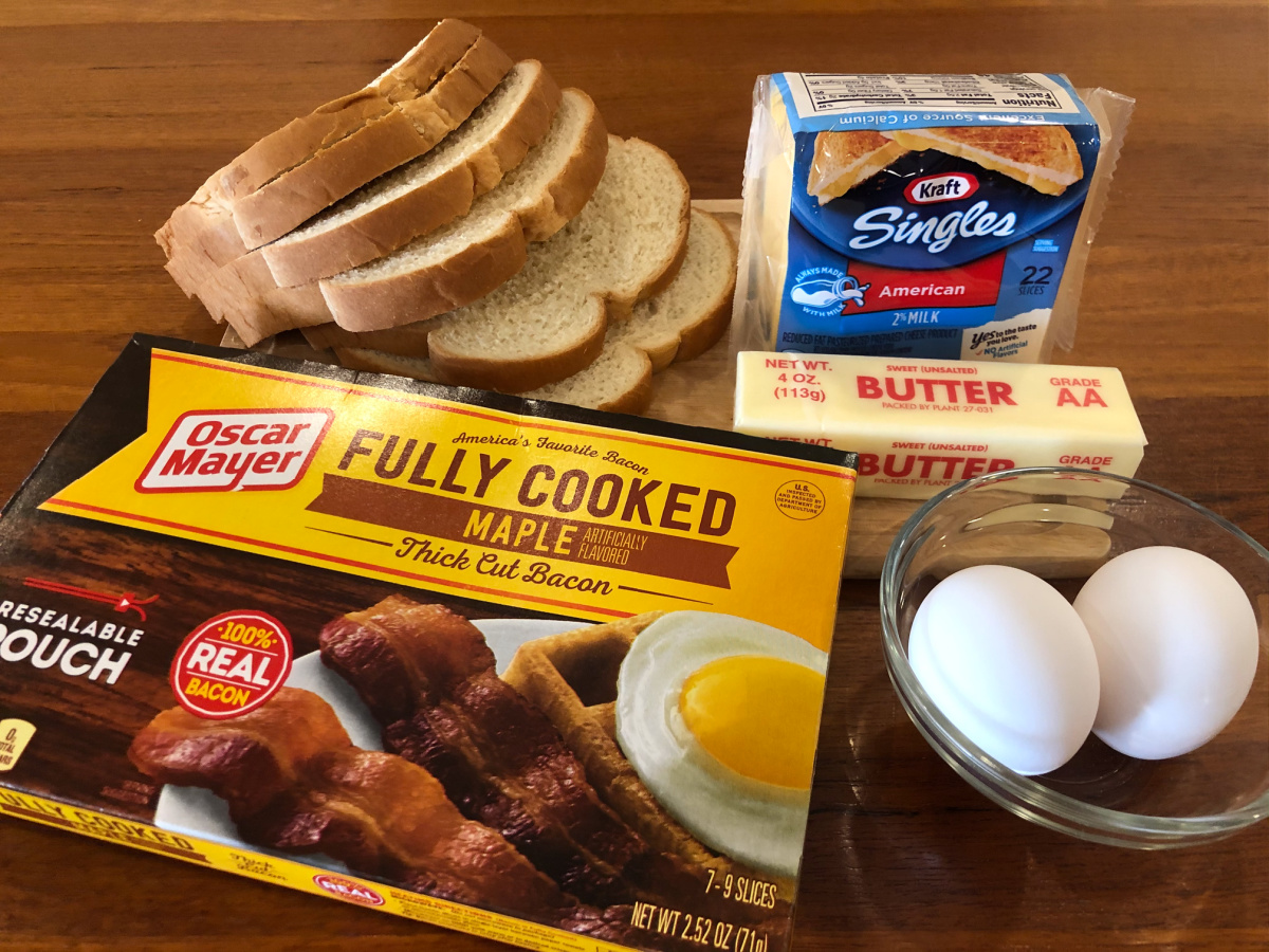 Bacon & Cheese Omelet Sandwich on I Heart Publix 4