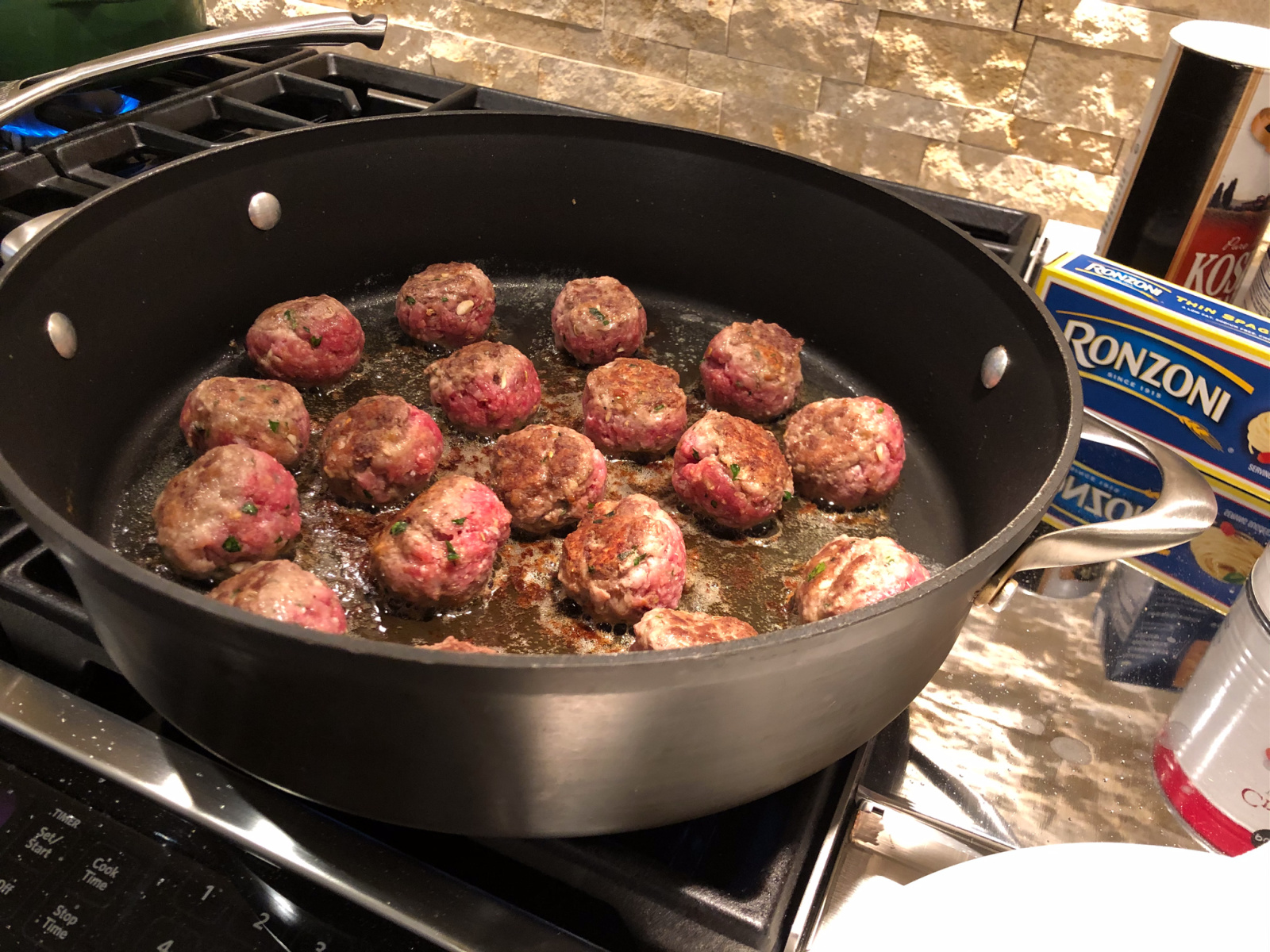 One-Pot Thin Spaghetti And Meatballs - Amazing Recipe To Go With The Ronzoni BOGO Sale! on I Heart Publix 4