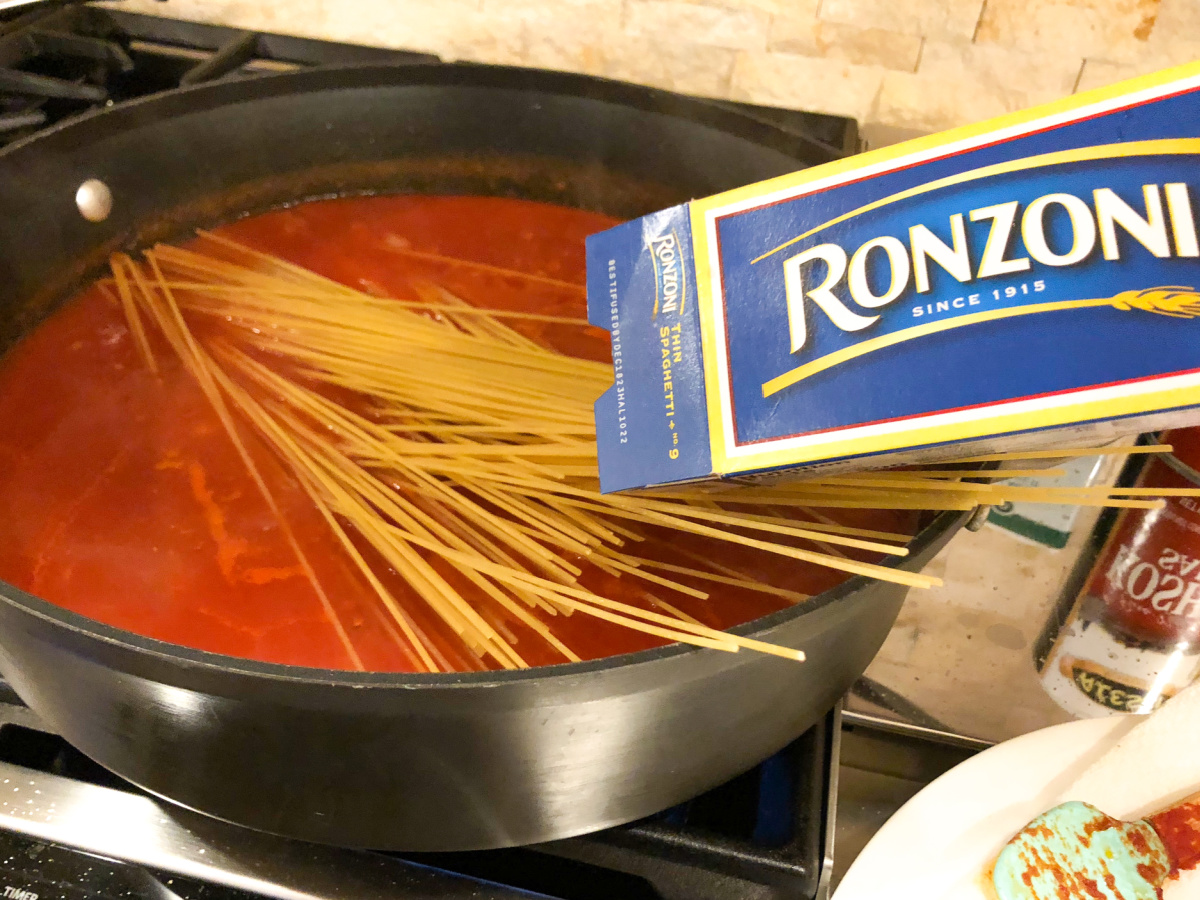 One-Pot Thin Spaghetti And Meatballs - Amazing Recipe To Go With The Ronzoni BOGO Sale! on I Heart Publix 5