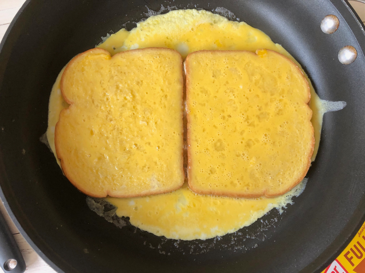 Bacon & Cheese Omelet Sandwich on I Heart Publix 1