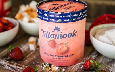 Tillamook Strawberry Shortcake Ice Cream Sundaes – The Ultimate DIY Dessert For Any Get Together