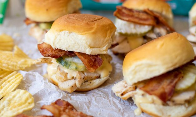 Add These Beer Cheese & Bacon Topped Chicken Sliders To Your Game Day Menu