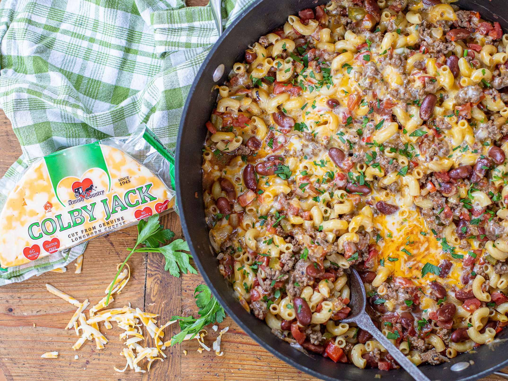 Chili Mac & Cheese Is The Ultimate Easy Weeknight Meal Your Whole Family Will Love! on I Heart Publix 1