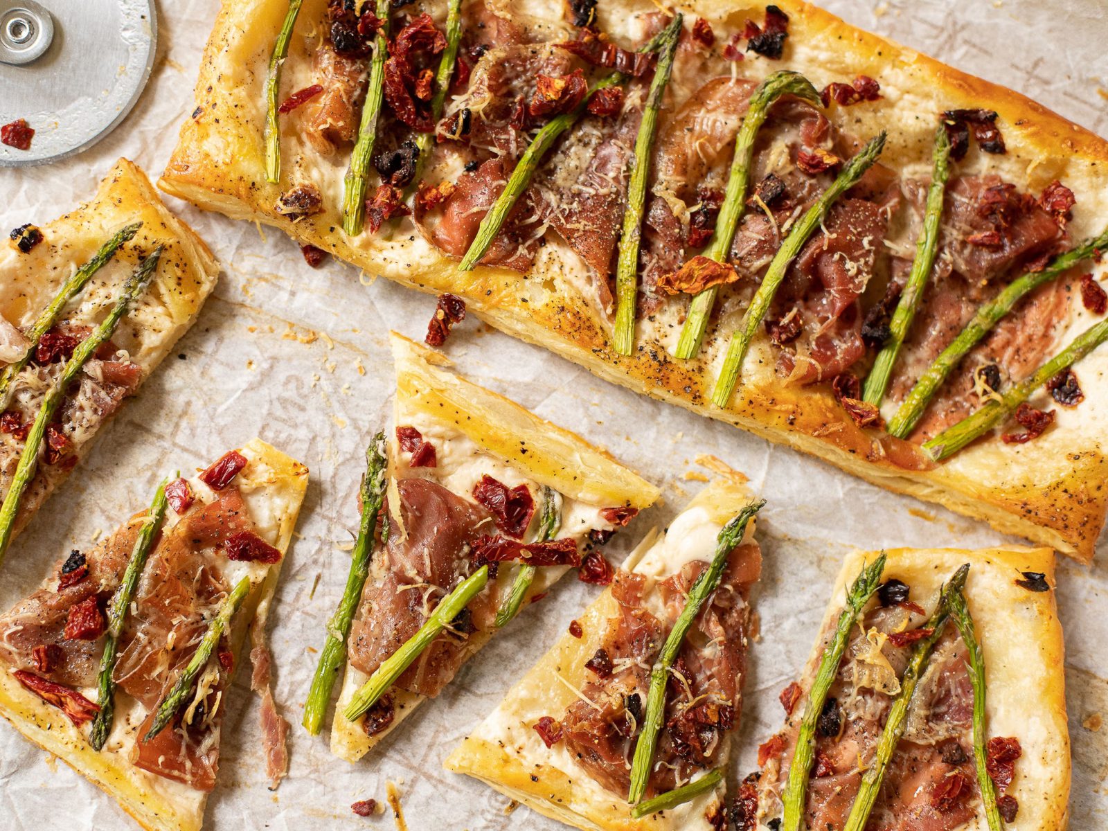 New Bertolli d’Italia Sauces Are Perfect For My Prosciutto Asparagus