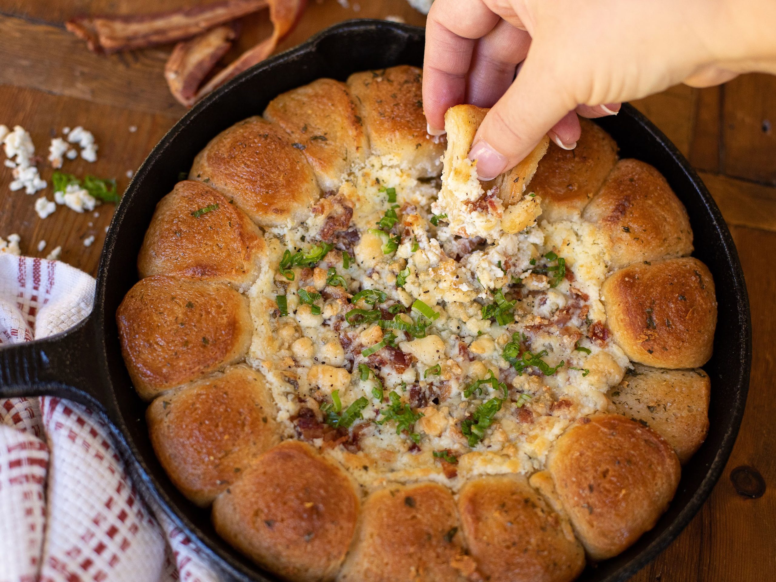 Grab A Deal On Hatfield Bacon & Serve Up Bacon Gorgonzola Skillet Dip At Your Next Holiday Gathering! on I Heart Publix 1