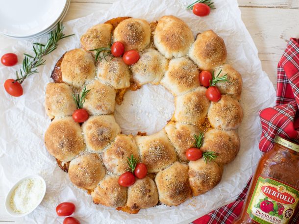 Load The Bertolli Coupon And Try My Meatball Pull-Apart Wreath ...