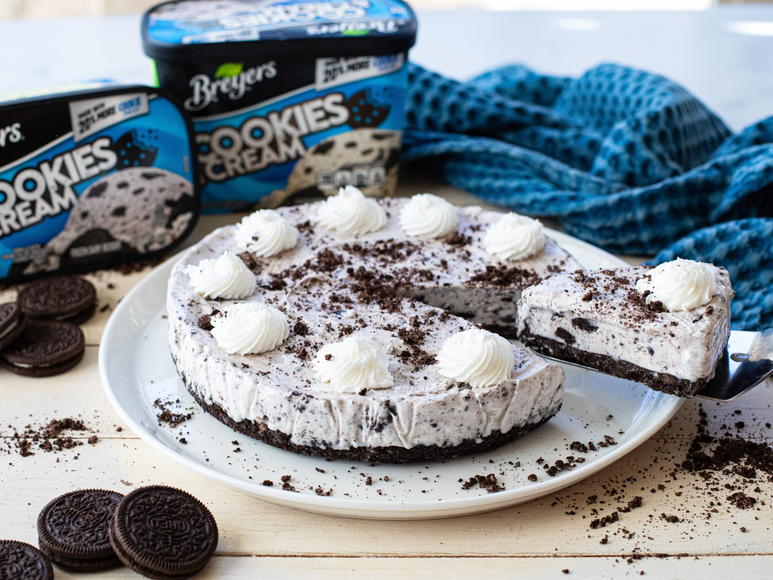 Cookies & Cream Ice Cream Pie For Mom - Made Perfect With Breyer's on I Heart Publix