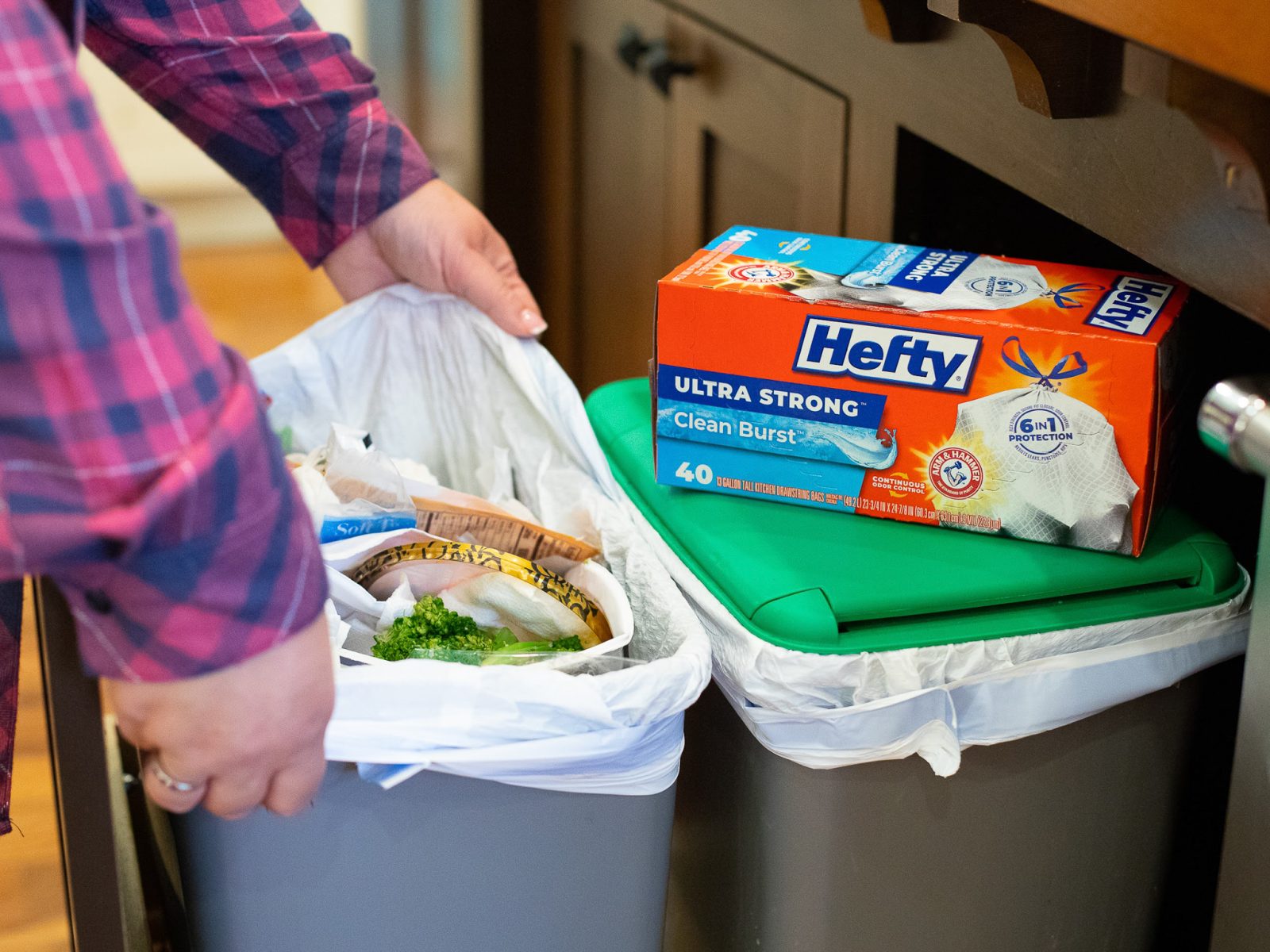 Get Ready For The Holidays With Hefty® Trash Bags – Save $1.50 At Publix