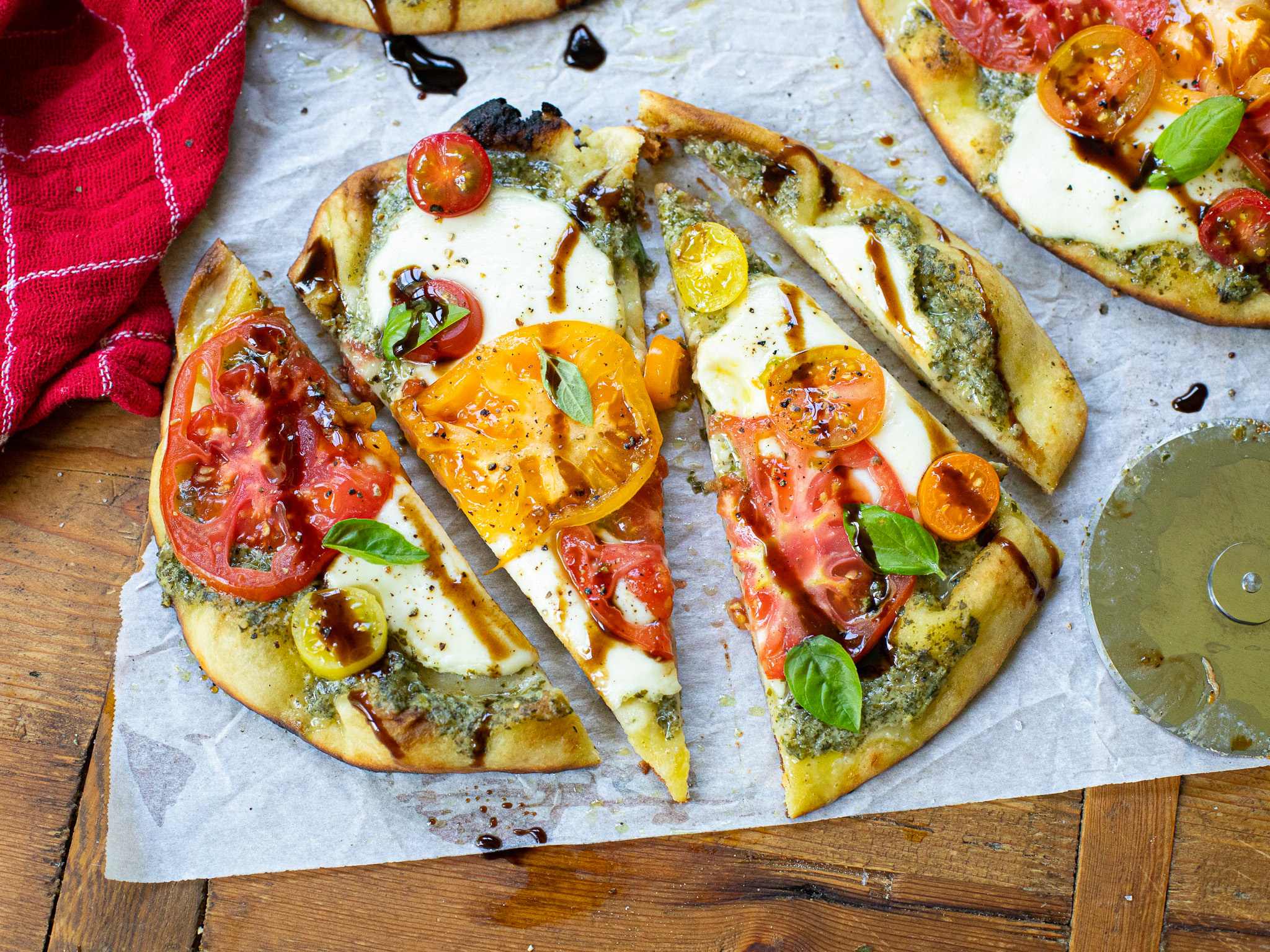Grilled Caprese Flatbread Pizza whole