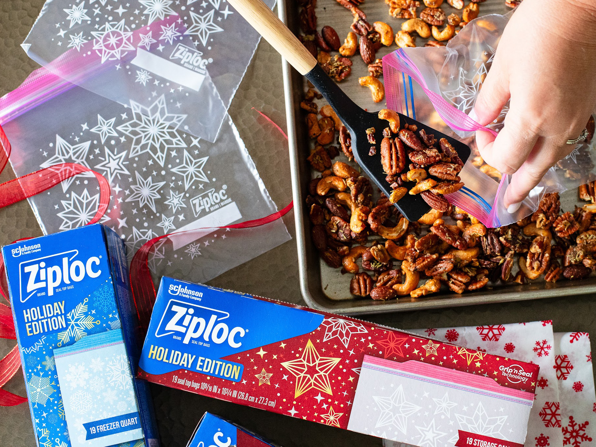 Ziploc Holiday Nuts-1