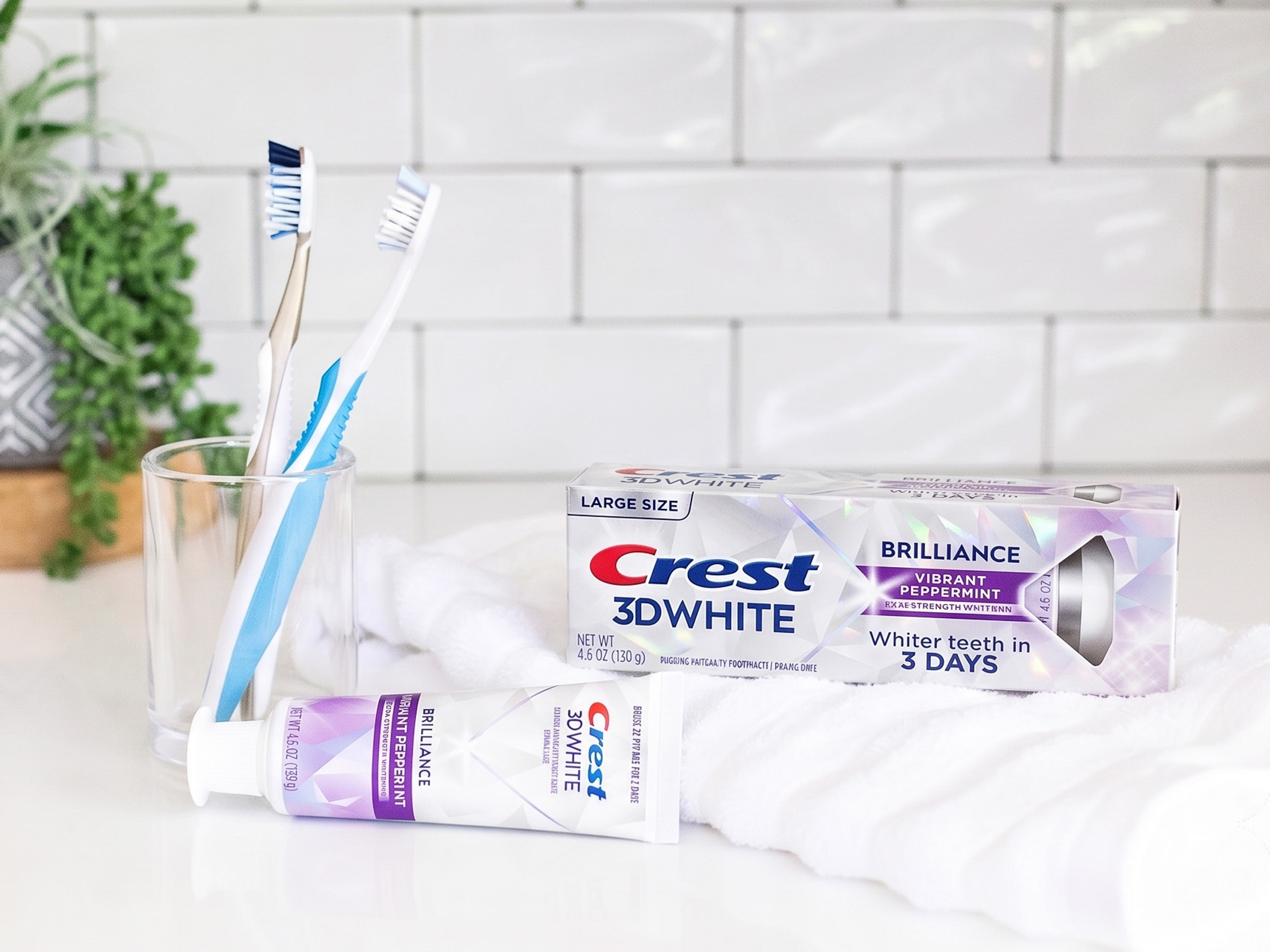 Crest 3D White Brilliance Fluoride Anticavity Vibrant Peppermint