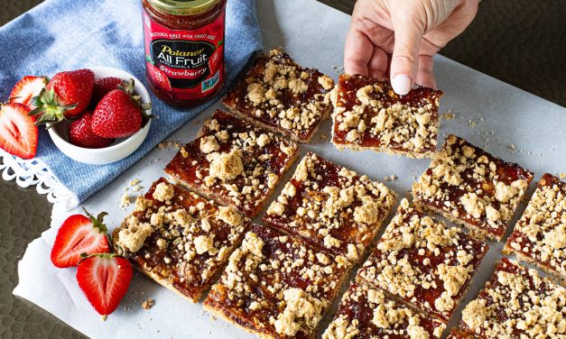 Upgrade School Snacks For Less With These Easy Strawberry Oat Bars + Publix BOGO Deal!